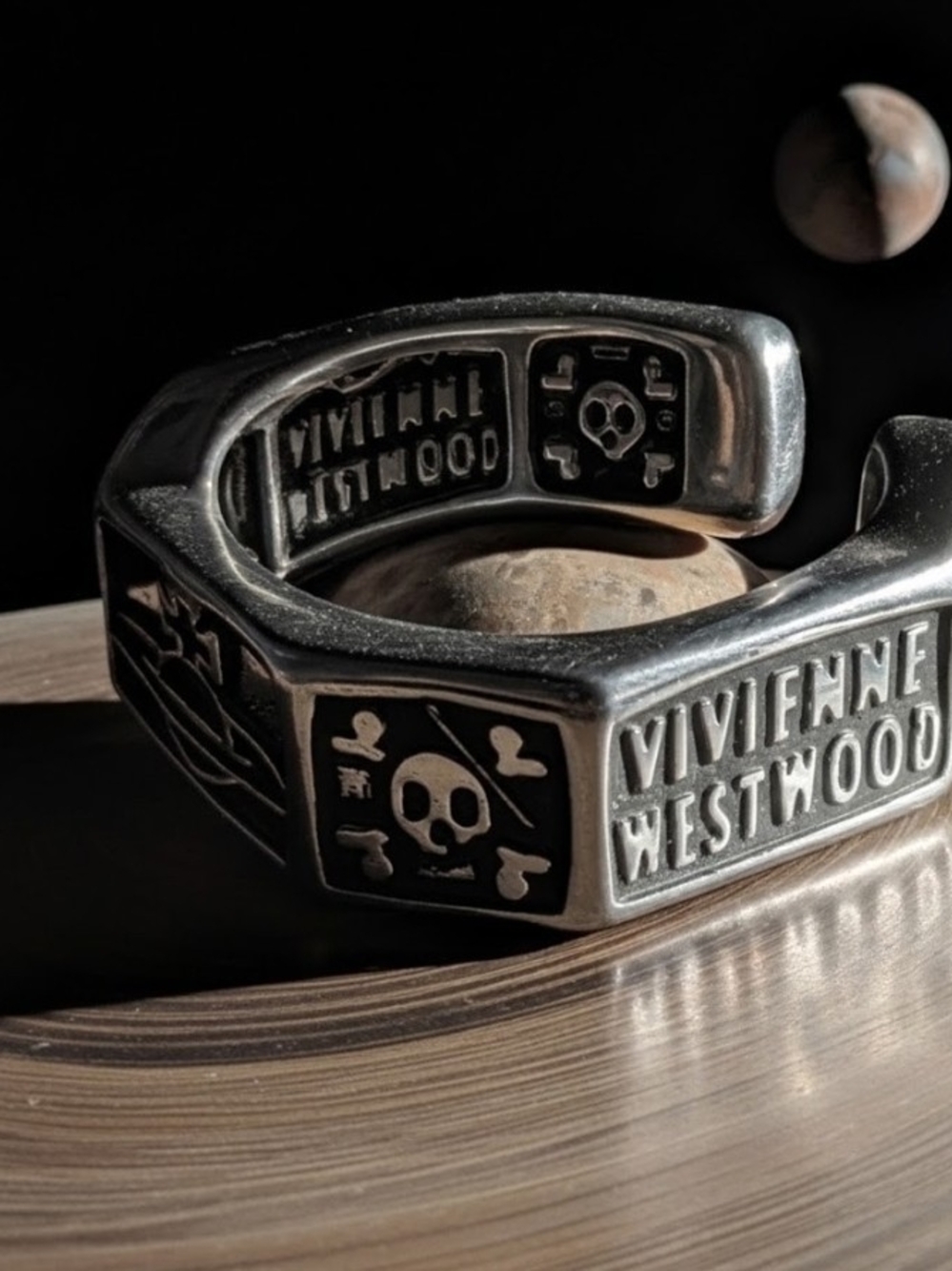 Vivienne Westwood Silver-Tone Skull Panel Ring Size 9 Adjustable